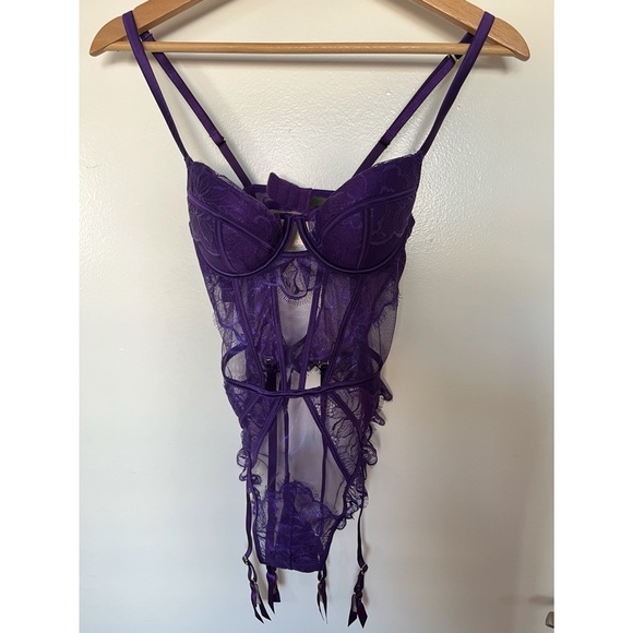 Ann Summers | NWT | the Understated Underwire Thong Teddy with Garter Straps - Picture 15 of 15